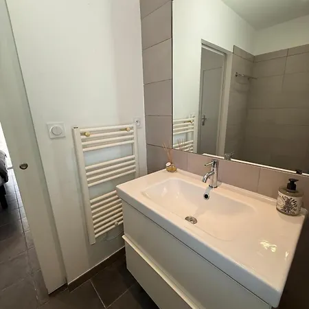 La Petite Provence Maison Climatisee Independante Avignon Pour 2 A 4 Personnes * Villeneuve-lès-Avignon